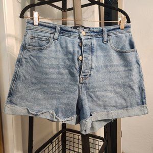 CURVY Ultra High Rise Mom Short